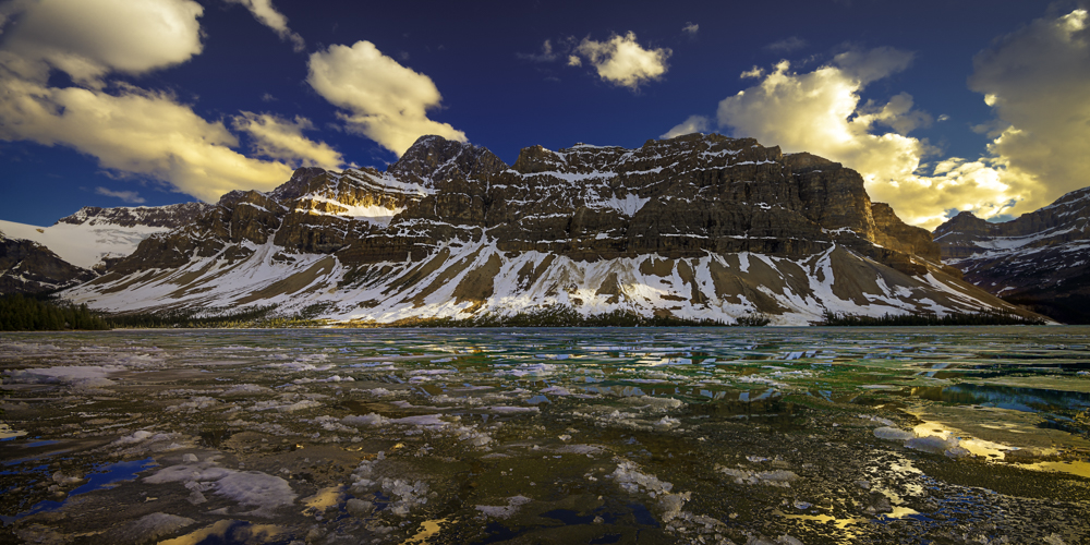 Spring Break up at Bow Lake in Banff National Park